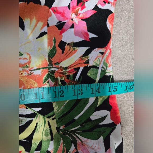 SHELBY & PALMER Tropical Floral  Dress With Attached Side Belt. Size Small - Picture 8 of 9